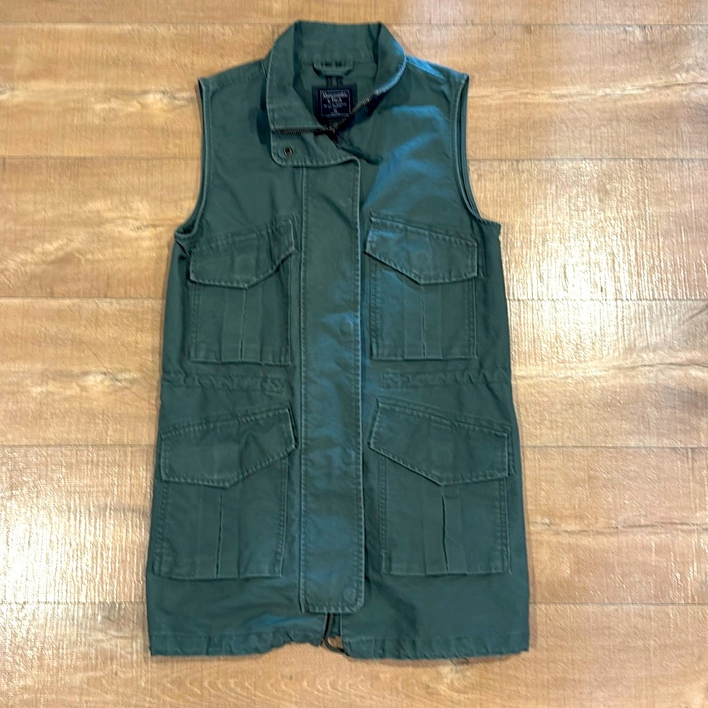 EUC Abercrombie & Fitch Green Utility Vest - Size XS